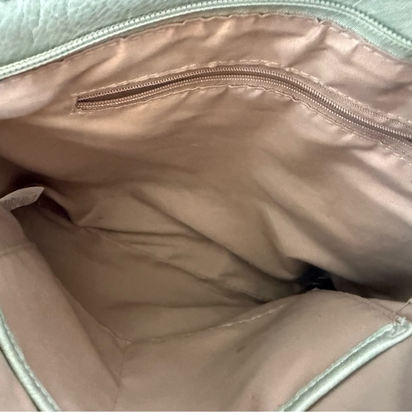 Square Shaped Flap Magnetic Buckle Crossbody Bag Green Unisex Shoulder Bag - Picture 4 of 11